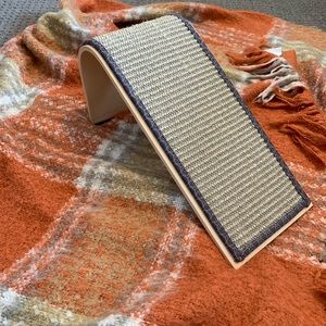 NWOT cat scratcher